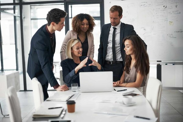 How Can a Brighton-Based Consultancy Firm Utilize Data Visualization Tools for Client Presentations?